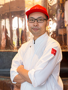 ���c ����